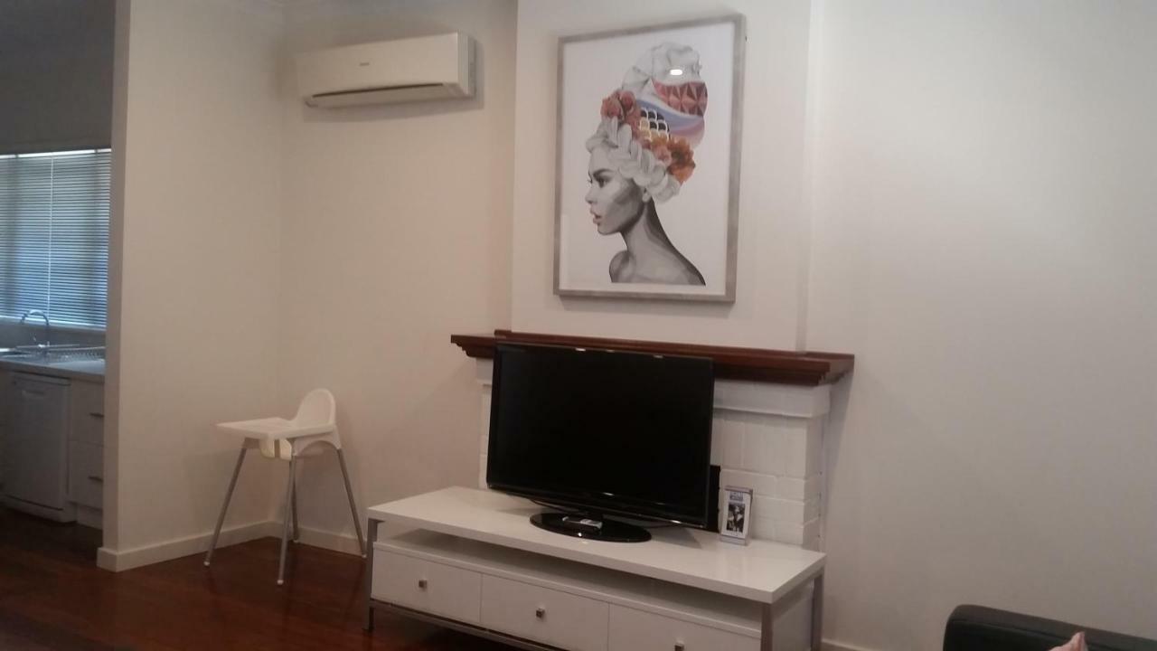 Leisurely Manor - Spacious Three Bedroom Home In Φρίμαντλ Εξωτερικό φωτογραφία